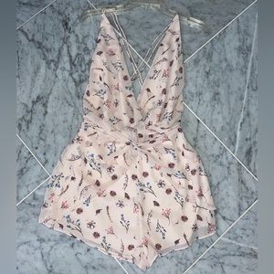 CUTE FLORAL LOW CUT STRAPPY ROMPER